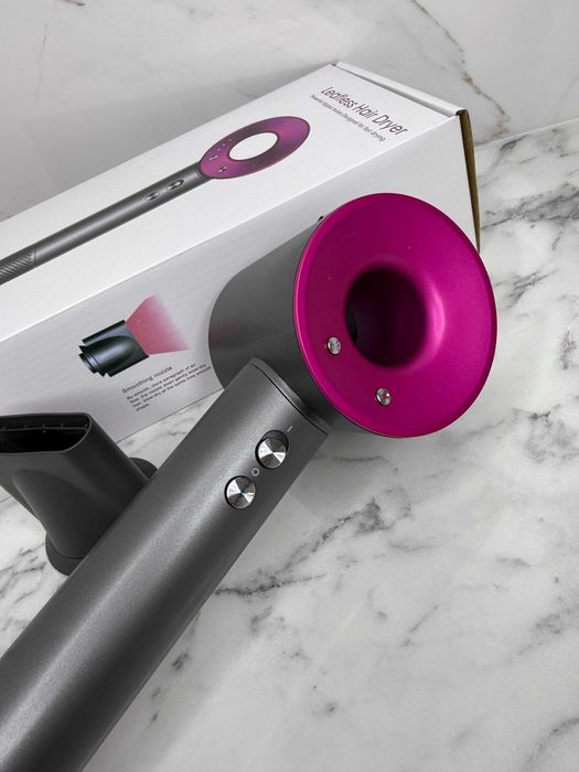 Фен-стайлер  1600 — потужність без шкоди для волосся