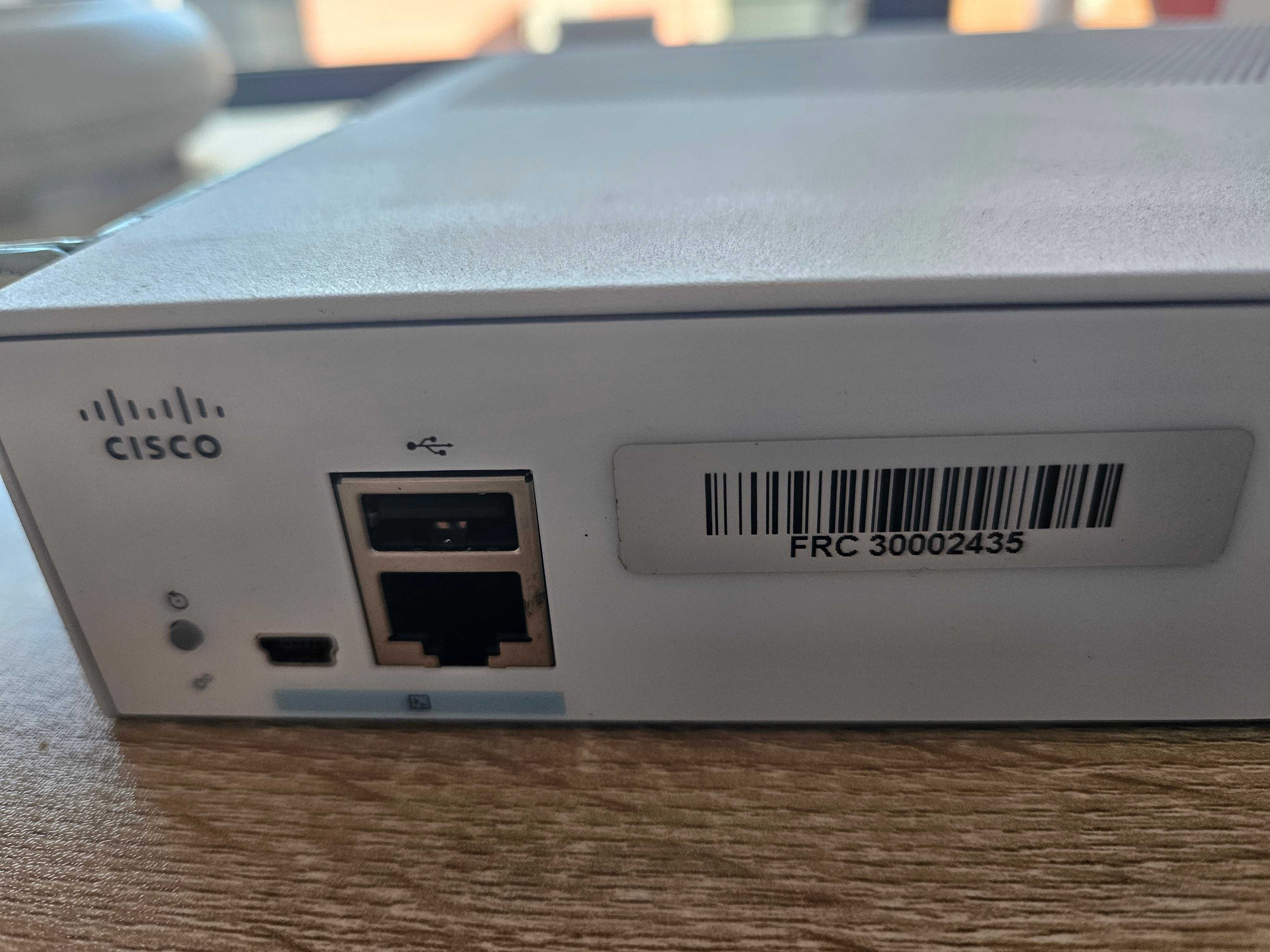 Cisco Business 250 Series CBS250-24T-4G Switch L3 inteligente 24 x 10/