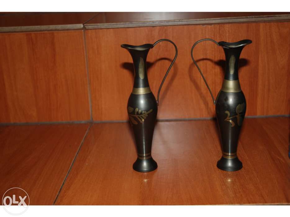 Jarros para decoração em metal