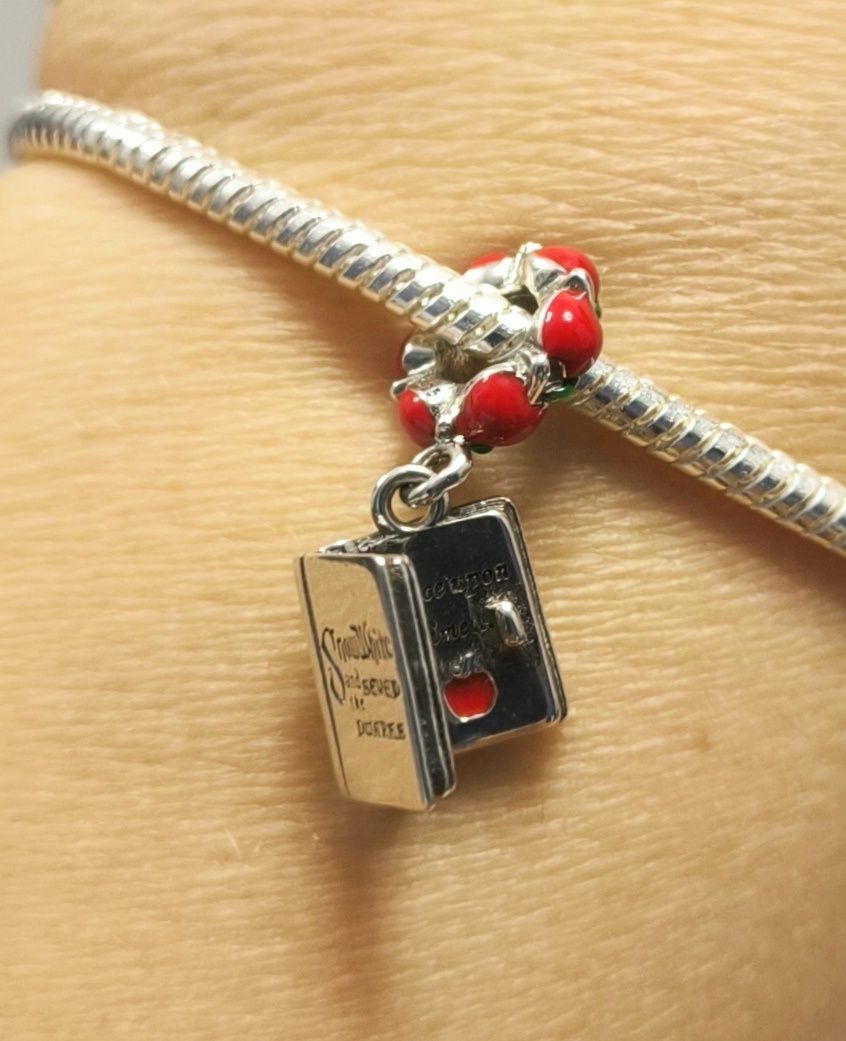 Zawieszka Charms do bransoletki Królewna Śnieżka S925
