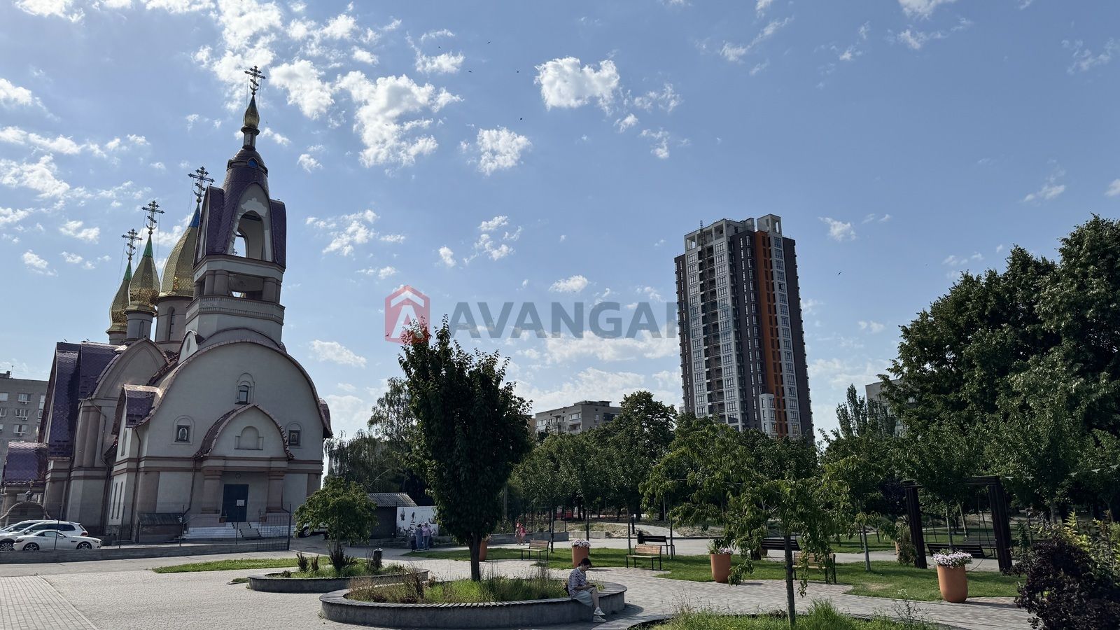 Продам 1 ком кв с панорамным видом на небо и сквер, р-н Косиора