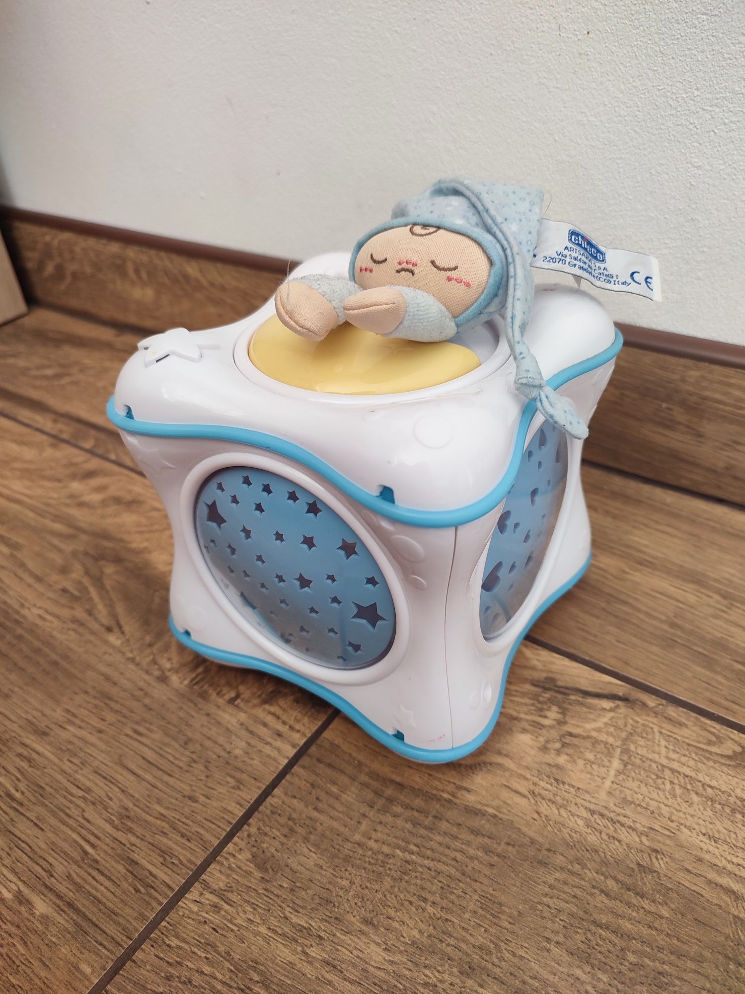 Chicco tęczowa kostka projektor lampka