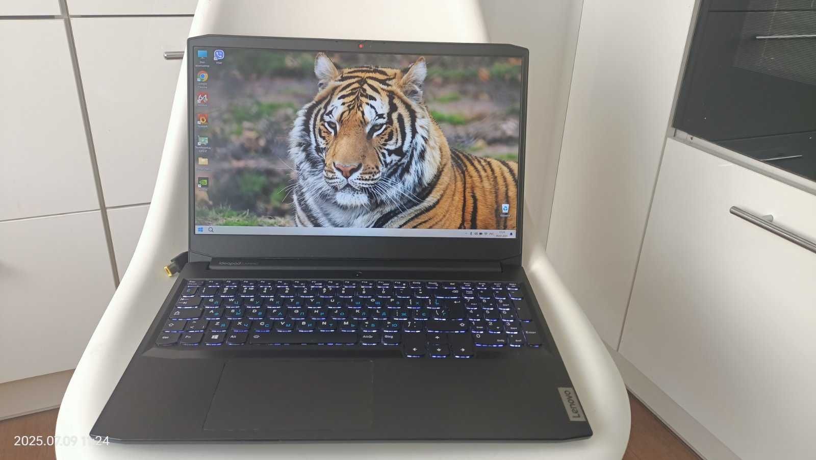 Lenovo Gaming 3  (15,6 IPS/Core i5 11400H/RAM 16/SSD 500/RTX 3050Ti)