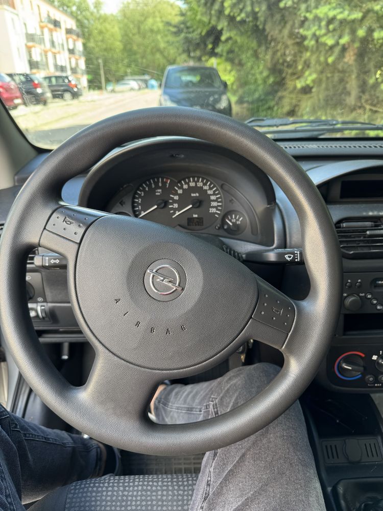 Opel Corsa 1.0 benzyna 2002 rok manual