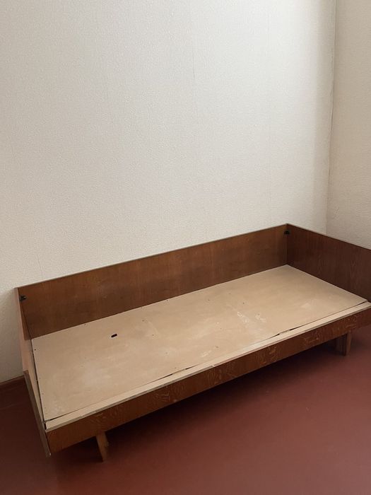 Продам тахту без матраца