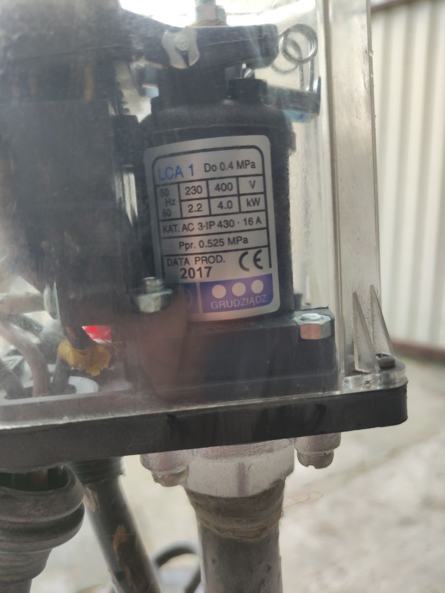 Zbiornik hydroforowy hydrofor trójfazowy z pompą cały zestaw