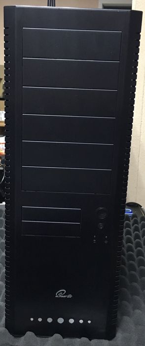 Корпус для ПК Lian Li