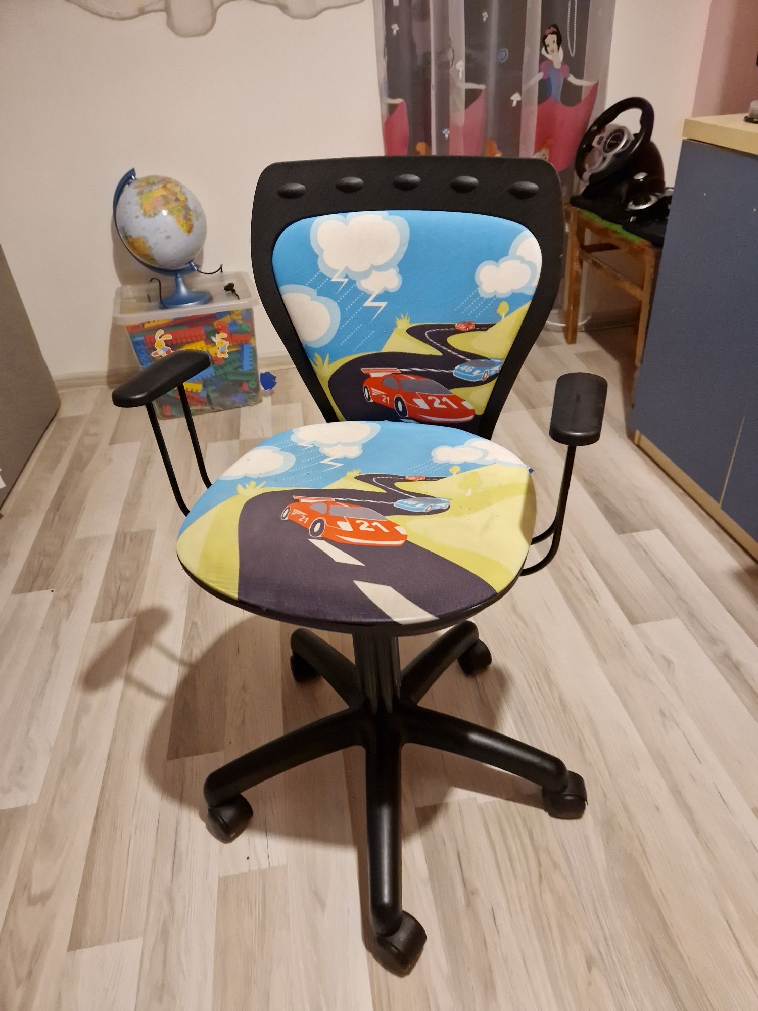 Krzesło obrotowe do biurka dla chłopca auta cars