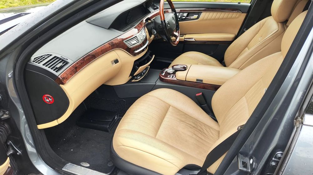 FOTELE KANAPA PODŁOKIETNIK BOCZKI TAPICERKA SKÓRA BEŻOWA DESIGNO FULL OPCJA GRZANA WENTYLOWANA MASAŻE MONITORY MERCEDES S-KLASA W221 LONG