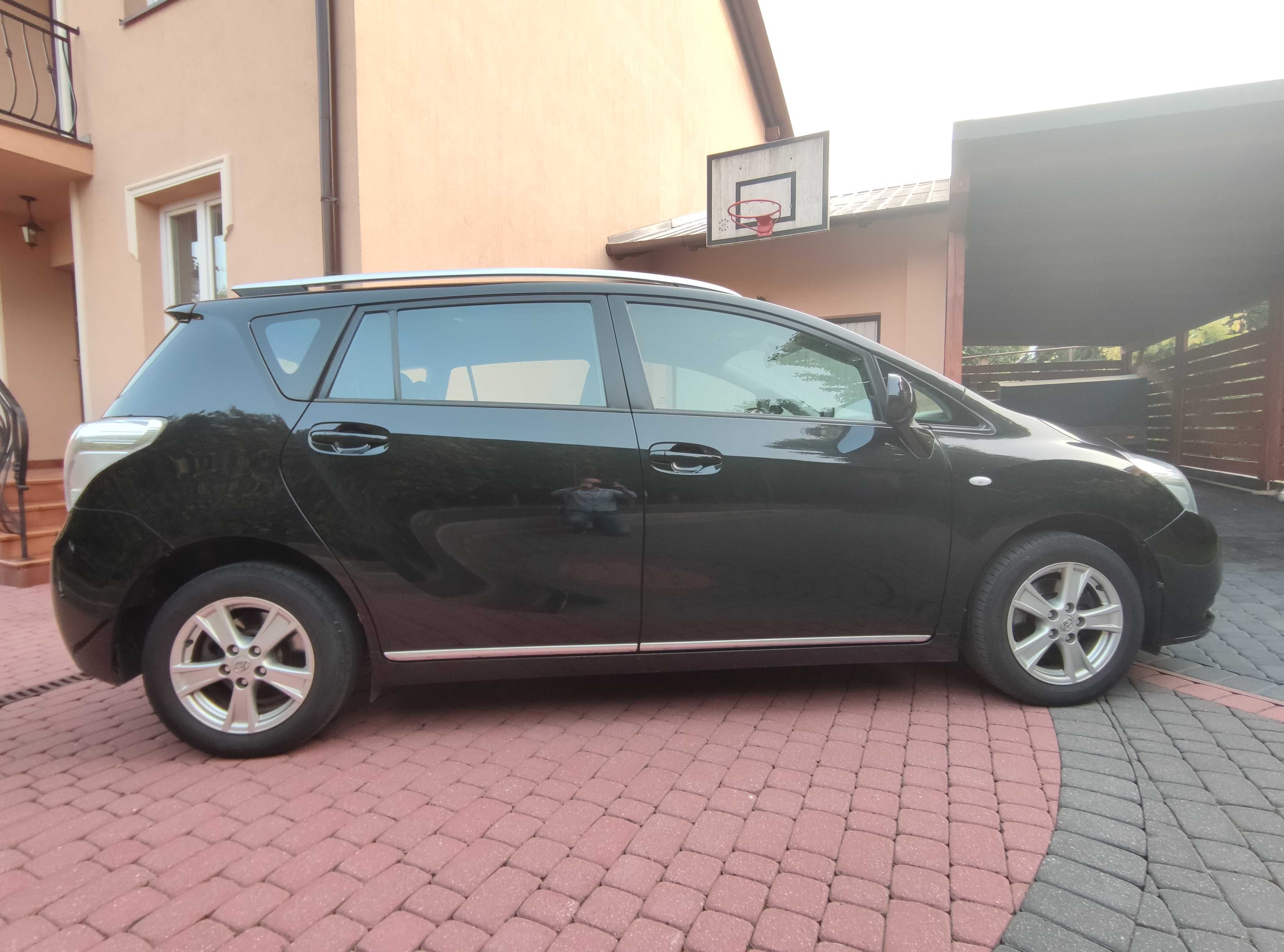 Toyota Verso 1,8 benzyna +LPG 147 KM 7 osobowy, tempomat,hak, rok 2009