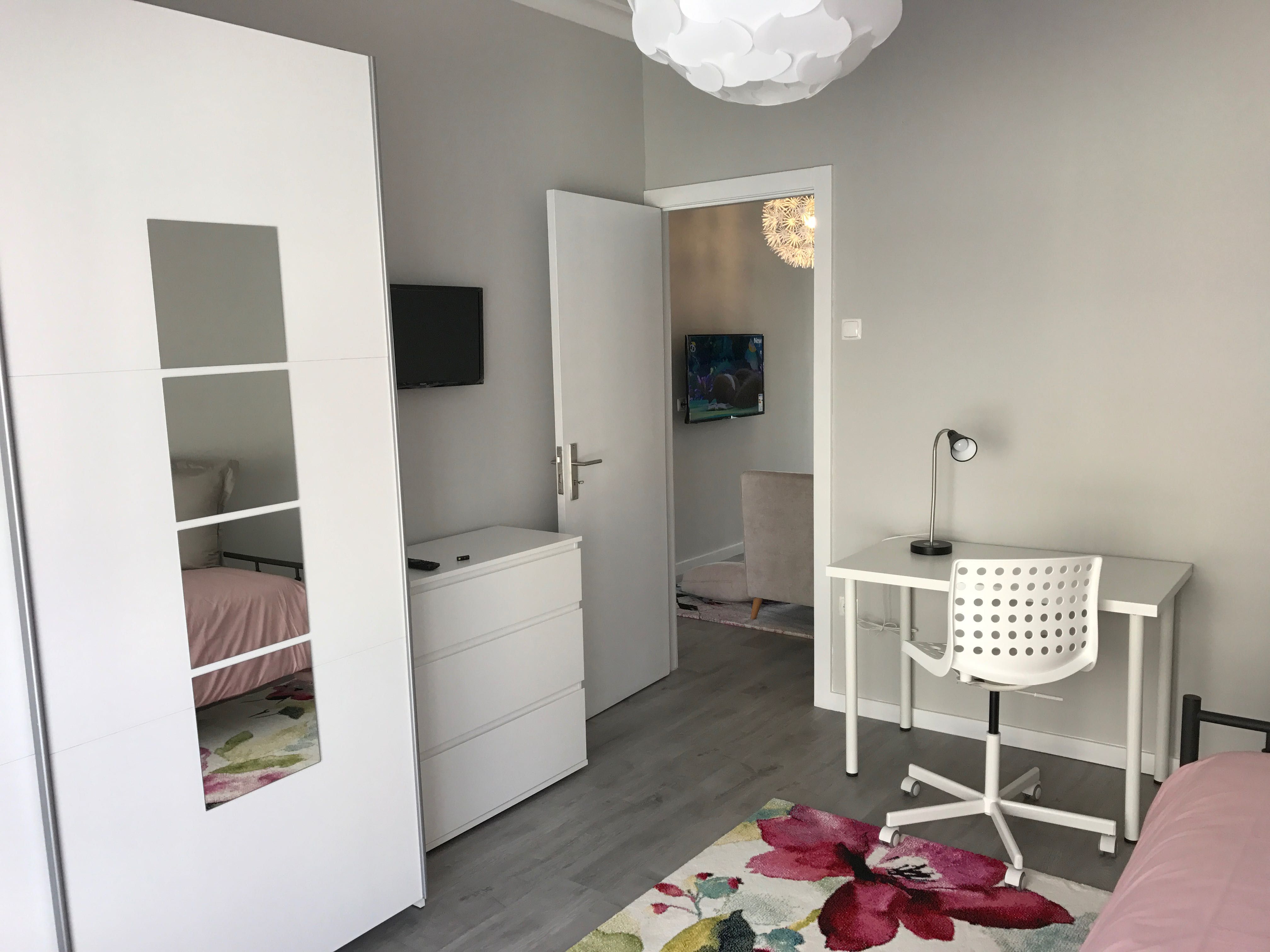 QUARTOS PARA ESTUDANTES - JUNTO À UNIV FERNANDO PESSOA