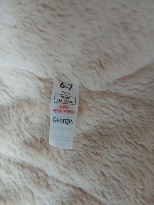 Парка на штучному хутрі на дівчинку