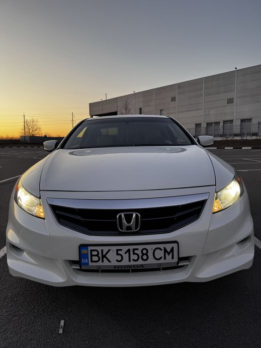 Продам Honda accord 2012