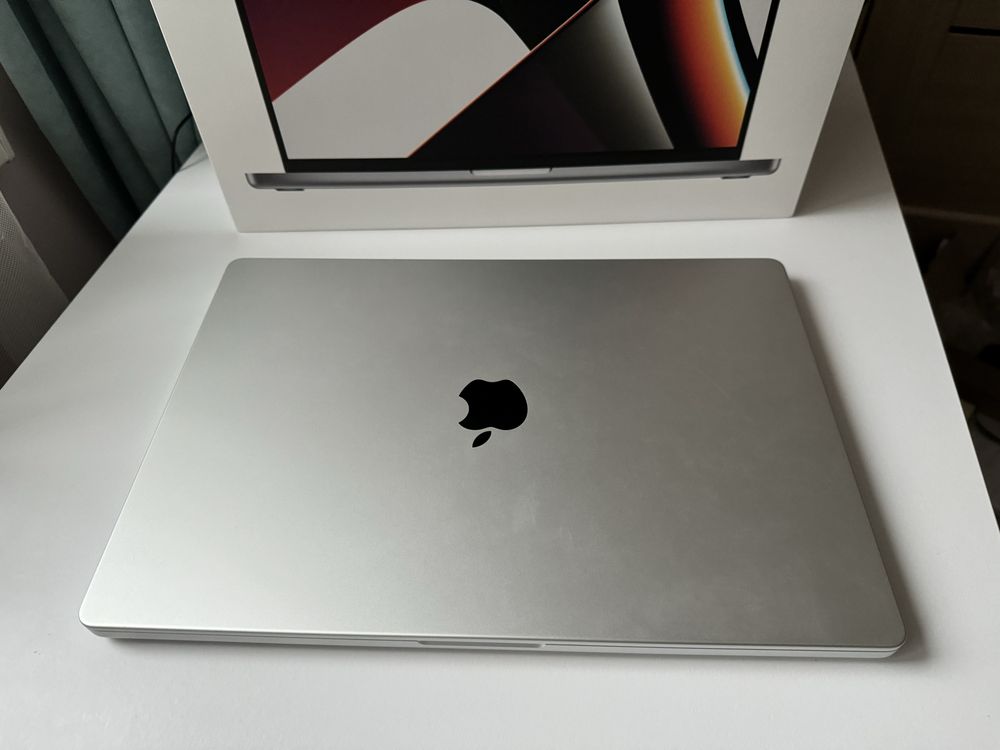 MacBook Pro 16 2021 M1 PRO 16ram 512ssd