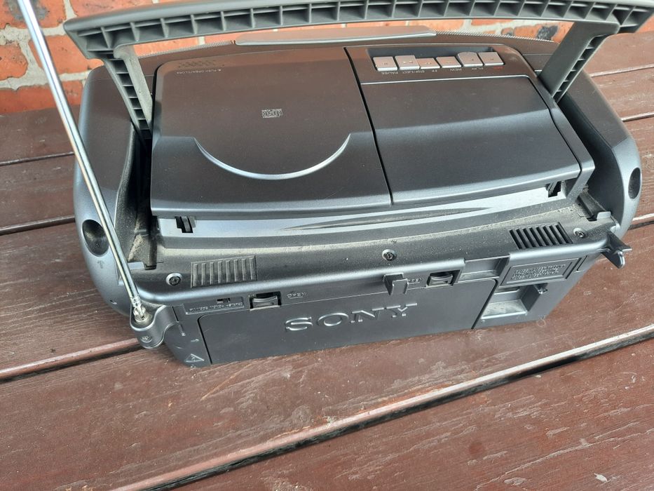 Radiomagnetofon Sony boombox przenośny
