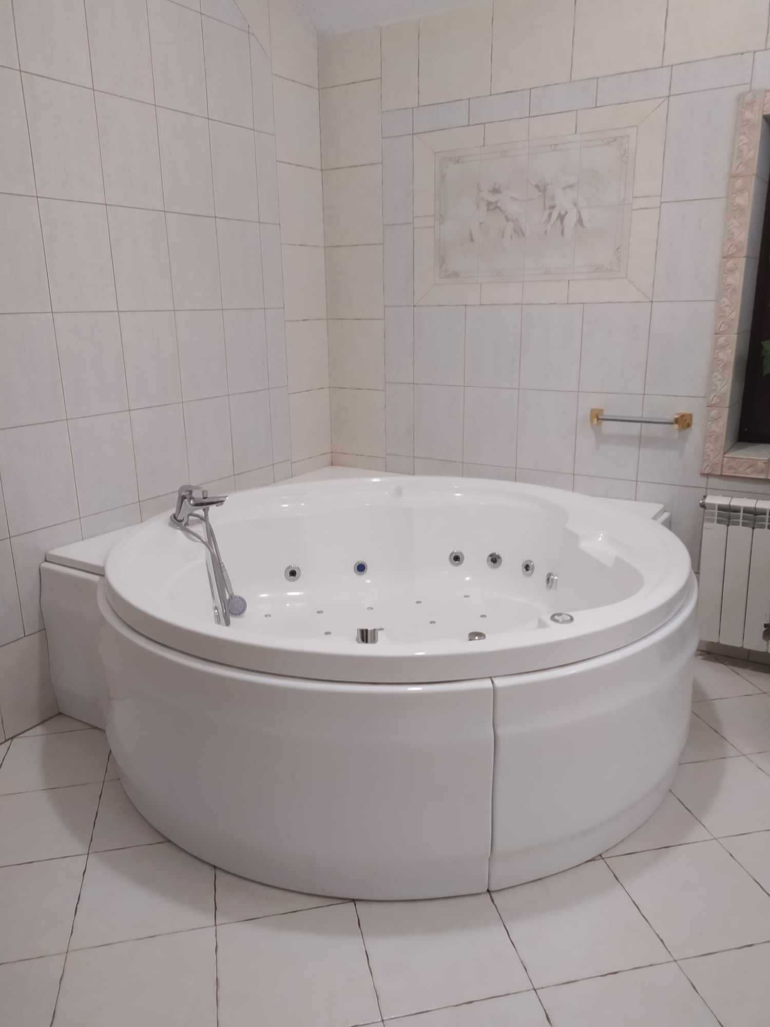 wanna z hydromasażem , jakuzzi , basen ,spa