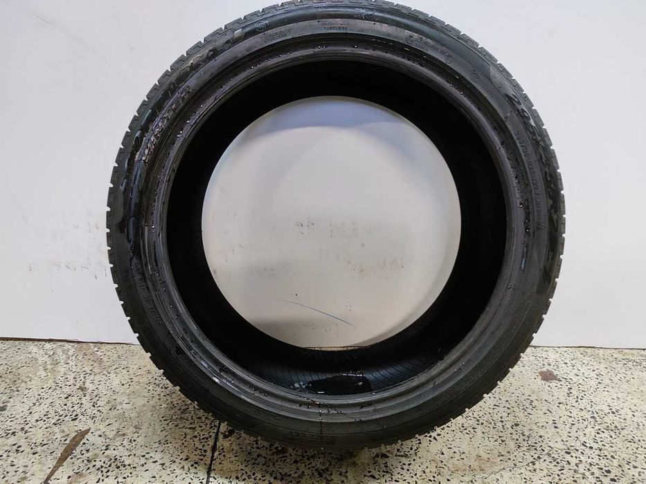 1x Opona zimowa 295/35/21 Pirelli Scorpion Winter MO1 XL - 107V 5mm