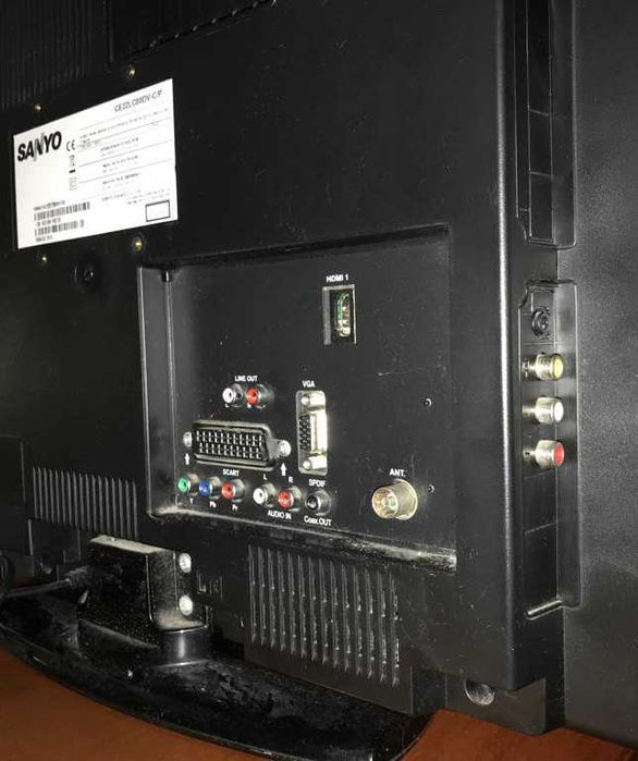 TV Sanyo 22'' com leitor de DVD integrado