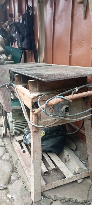 Продається деревообробний станок( гиблярка)