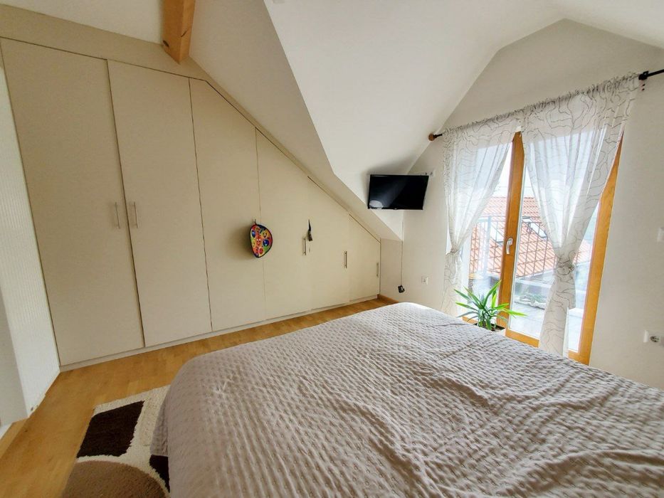 Оренда КЛАСНОГО КОМПАКТНОГО БУДИНКУ, двір, гараж, твердоп.котел, КАМІН