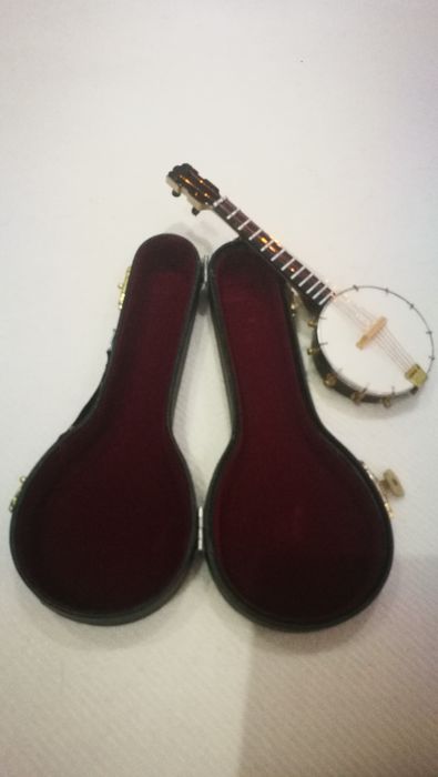 Miniaturas de instrumentos