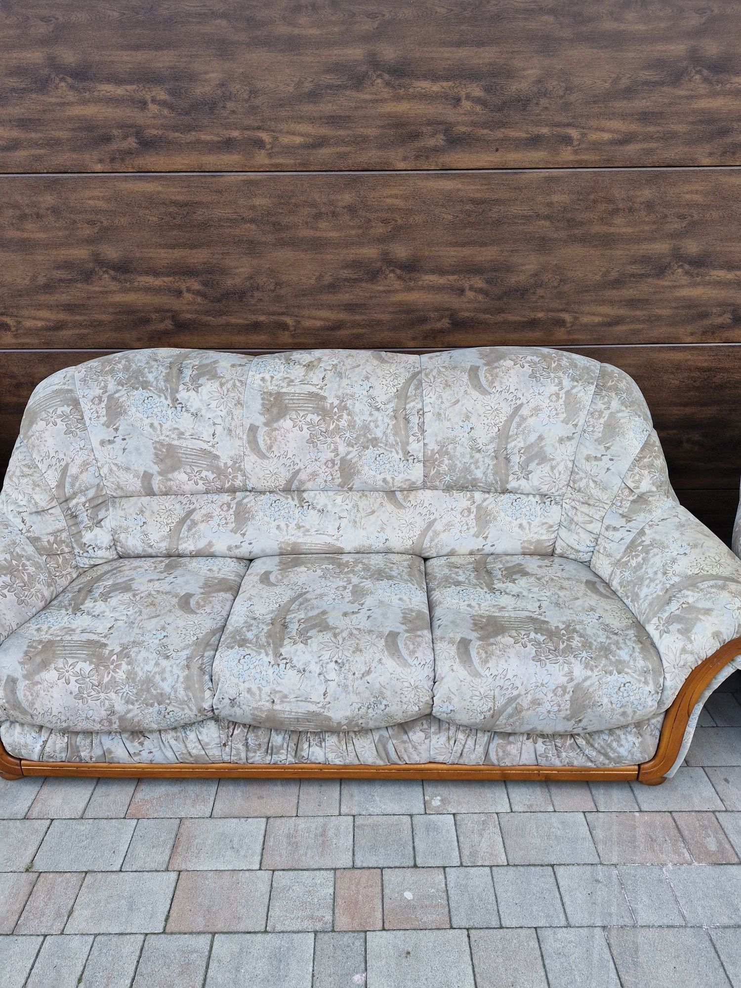 Zestaw wypoczynkowy: sofa 3-osobowa + 2 fotele – klasyk, drewno, retro
