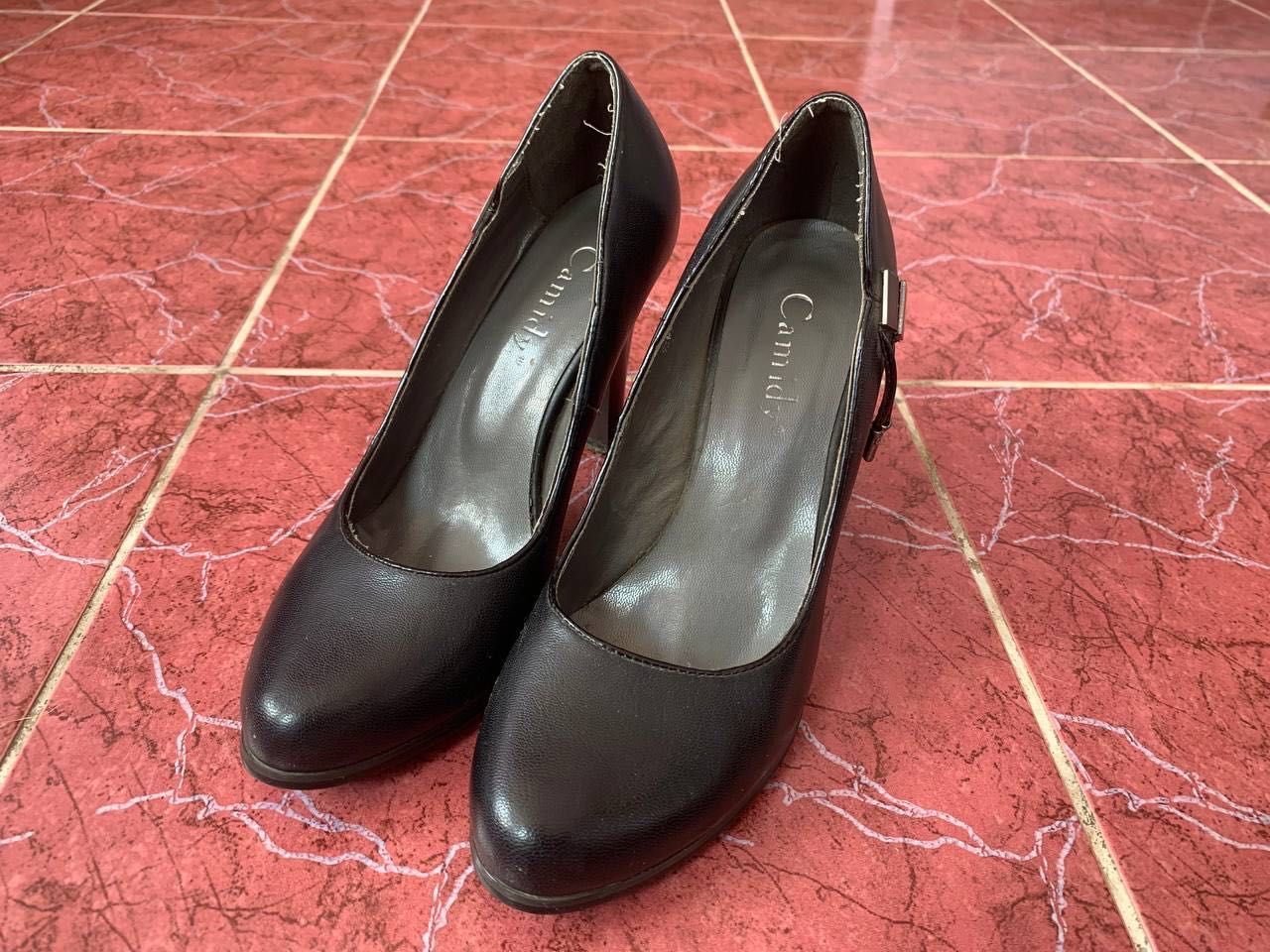 жіночі туфлі, чорні туфлі 37,5-38 розмір