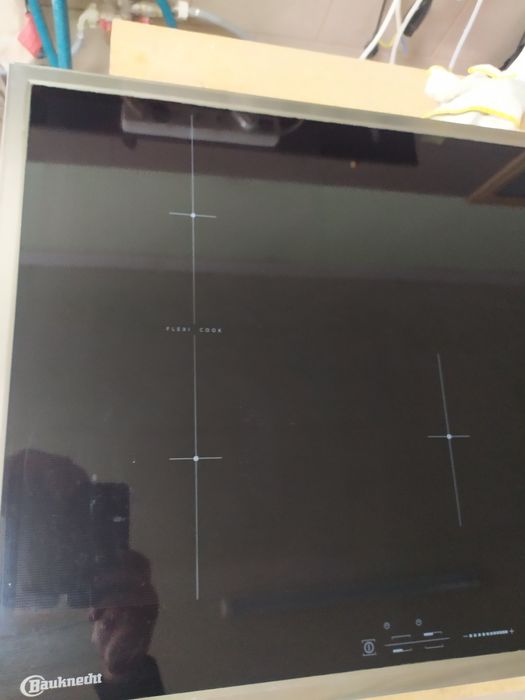 Индукционная варочная Bauknecht. 77см/51см