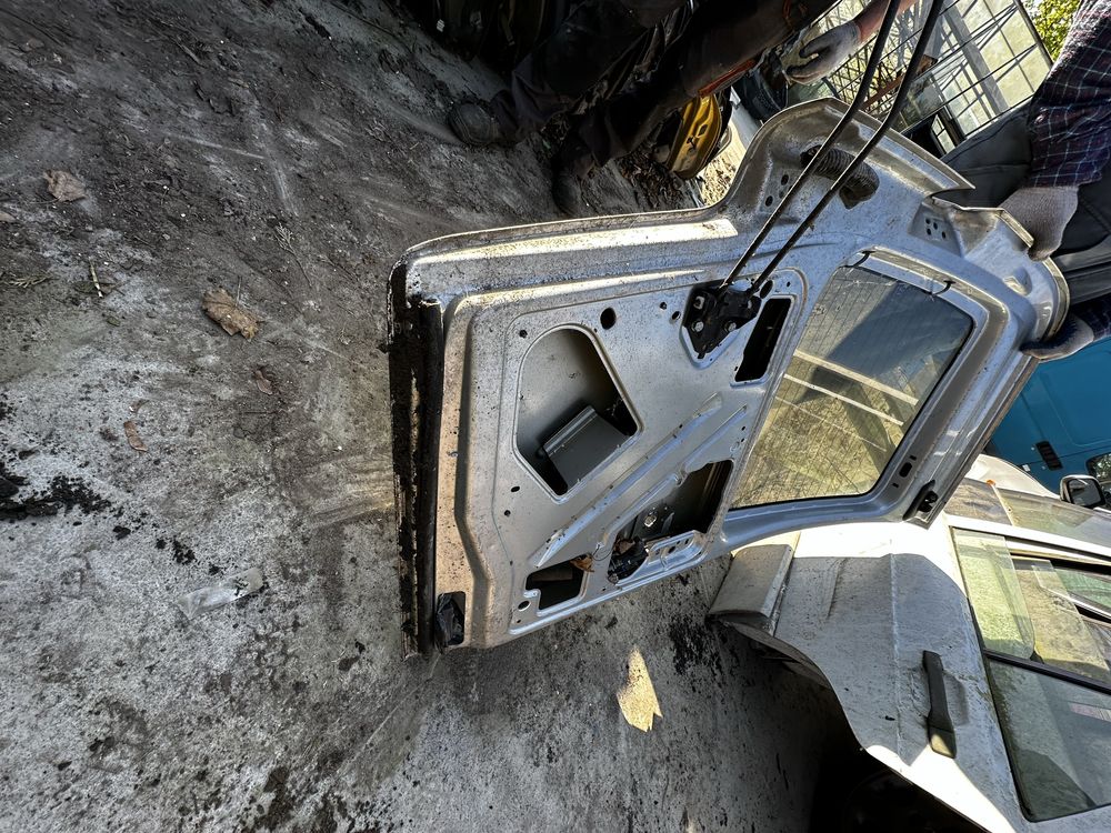 Drzwi Transporter T4 Doka tył lewe Szyba komplet