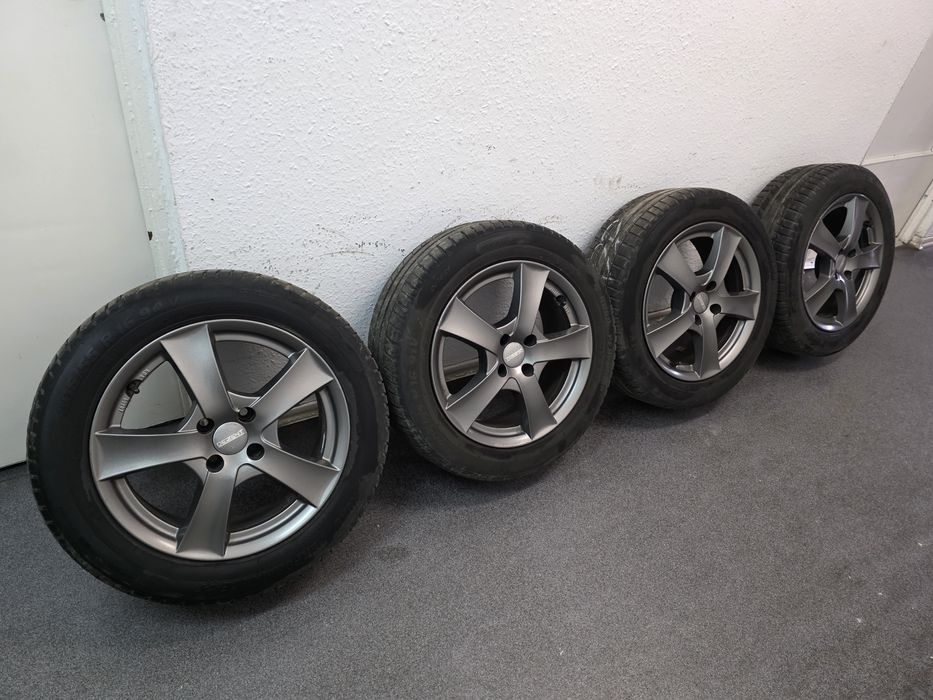 Sprzedam Komplet ALUMINOWYCH FELG Z OPONAMI 205/55/R16 4X100