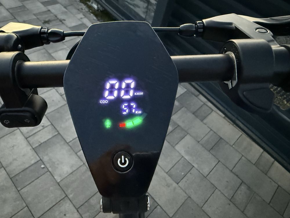 Hulajnoga elektryczna MOTUS pro