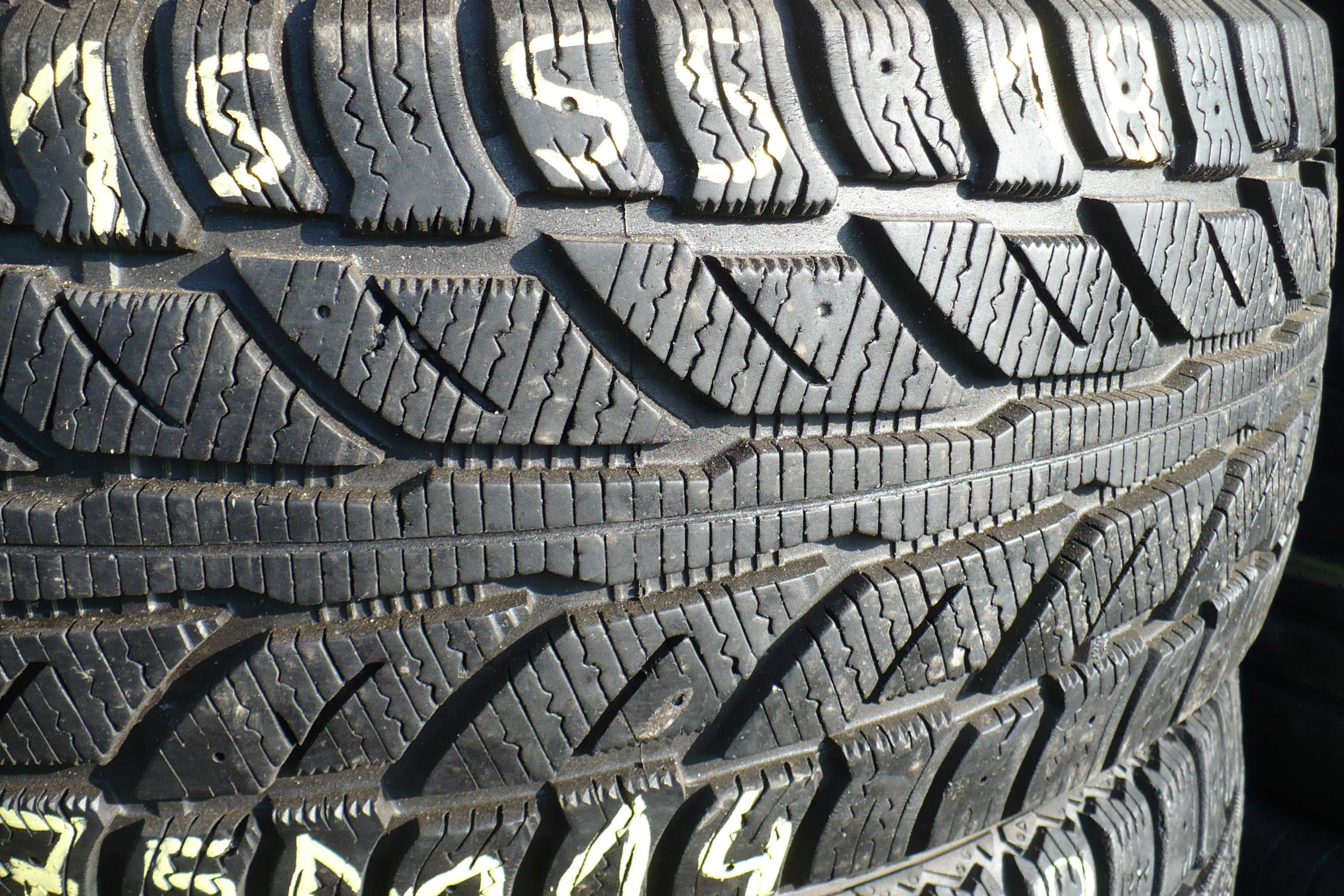 Opony Cooper Master 215/55R18 95T 7,5mm Zima Komplet