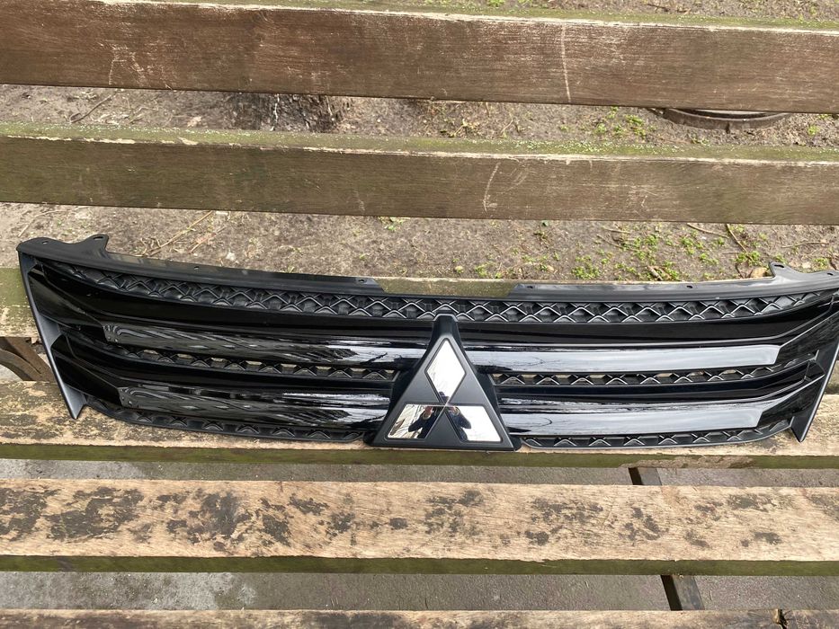 Решітка радіатора mitsubishi eclipse cross оригинал