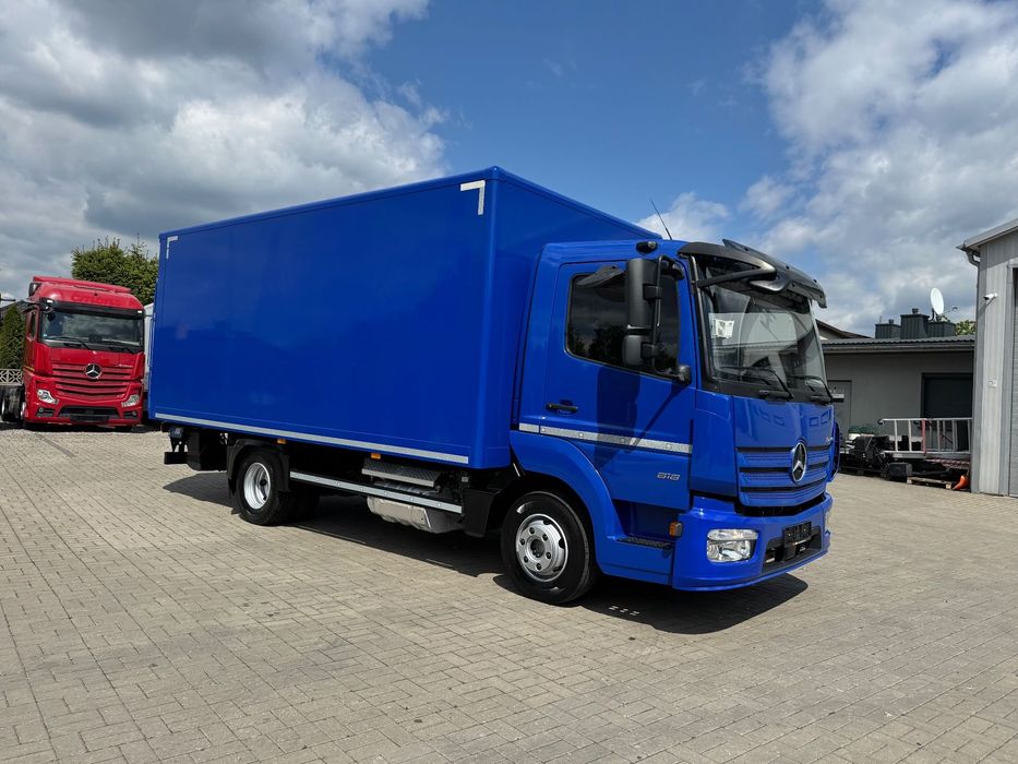 Mercedes-Benz ATEGO 816 KONTENER IZOTERMA  5.30m+ WINDA