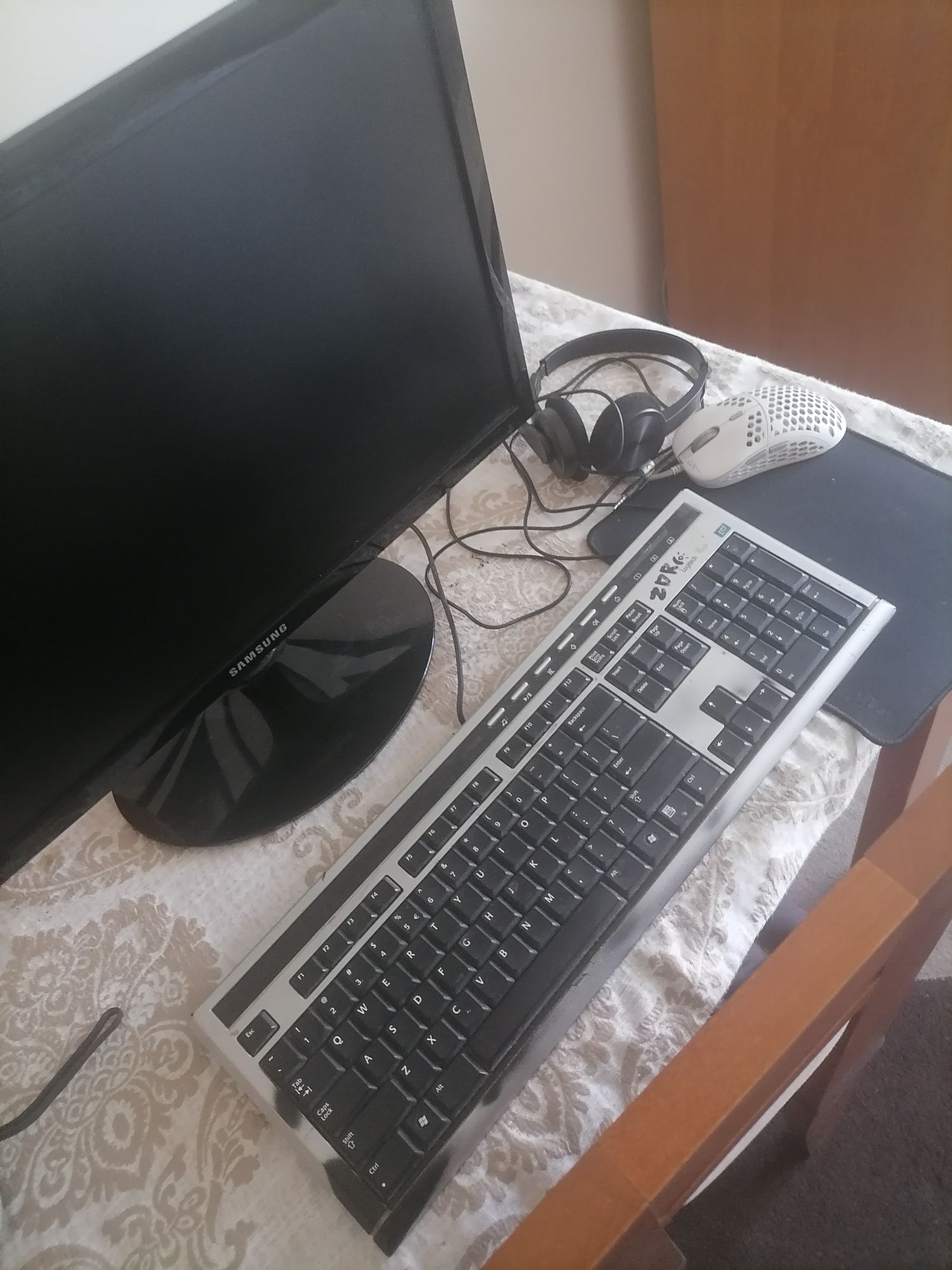 Monitor i akcesoria