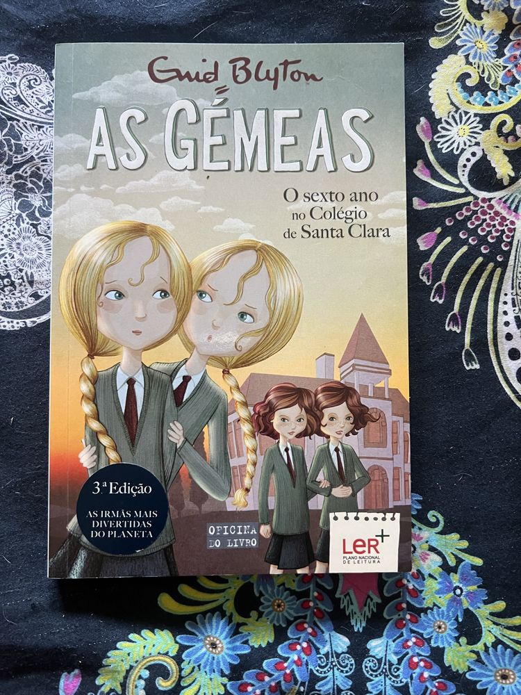 Coleção de livros “As Gémeas”