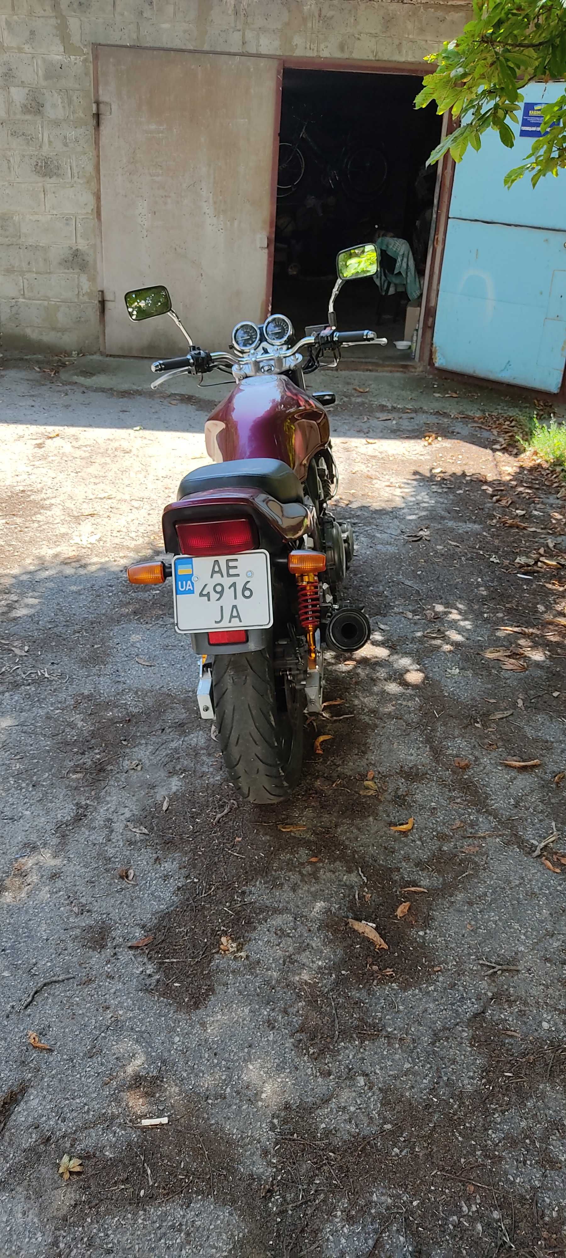 Продам мотоцикл Honda cb400