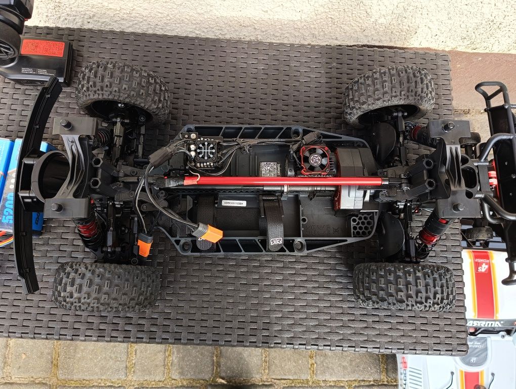 Model RC Arrma Mojave 4s+ pakiety+ dumbo RC z żyroskopem