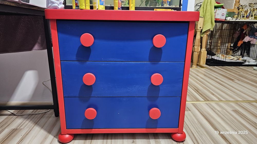 Łóżko komoda i szafa