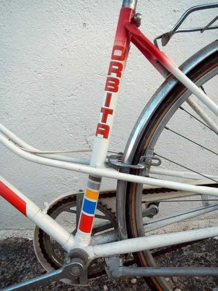 Bicicleta Senhora antiga Orbita.