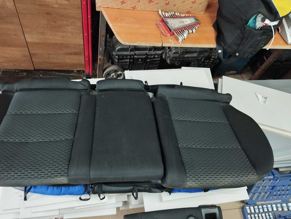 Тканинний салон для Гольф 6 2011року Універсал