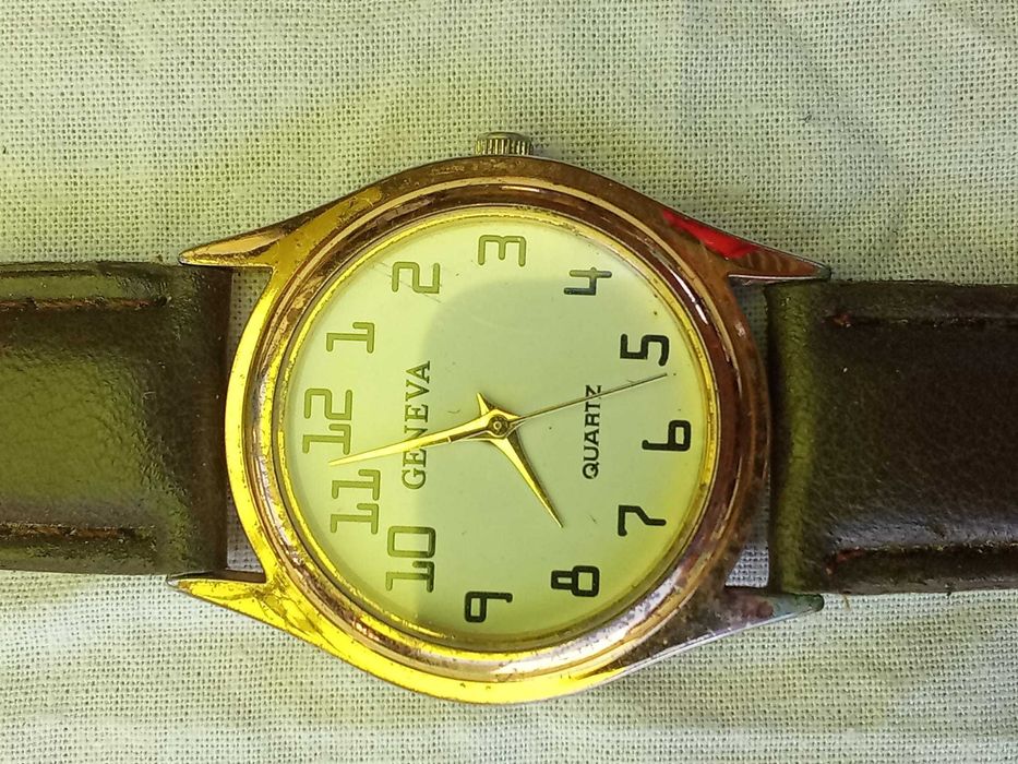 Diversos Relógios Antigos: Peças Únicas e Elegantes