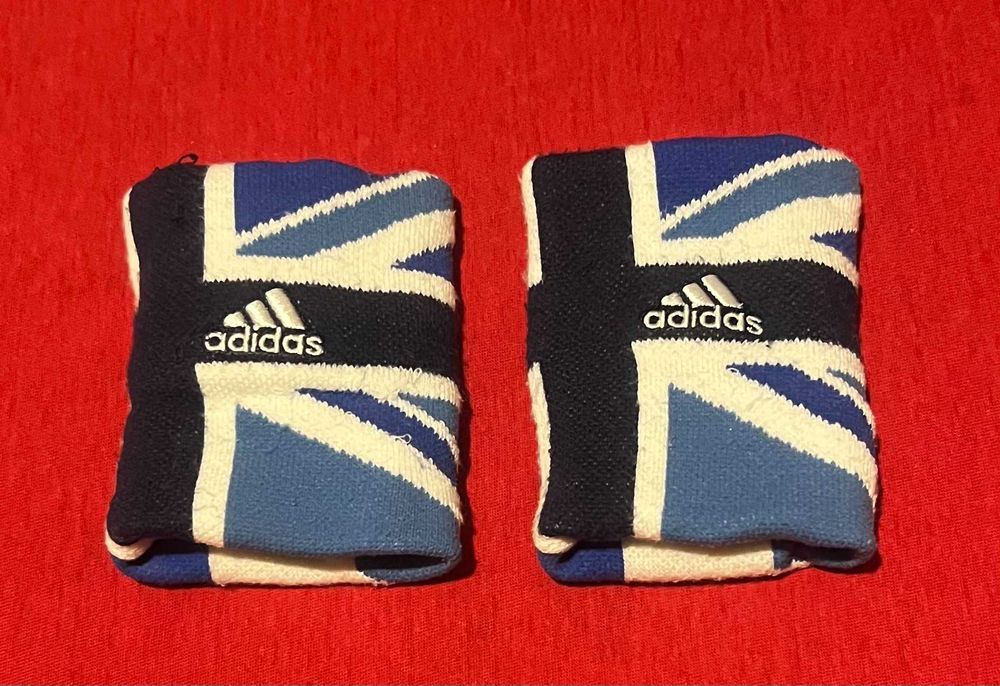 Напульсники Adidas оригинал 2шт в идеале