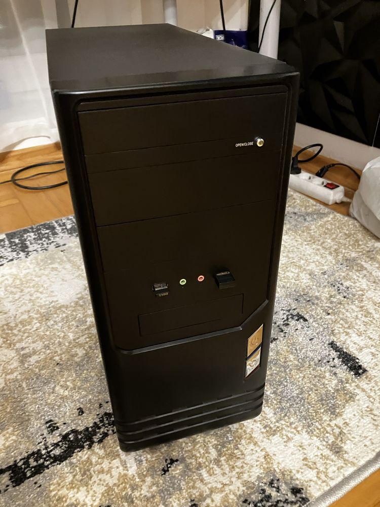 Komputer stacjonarny PC 16gb i7 win10 pro