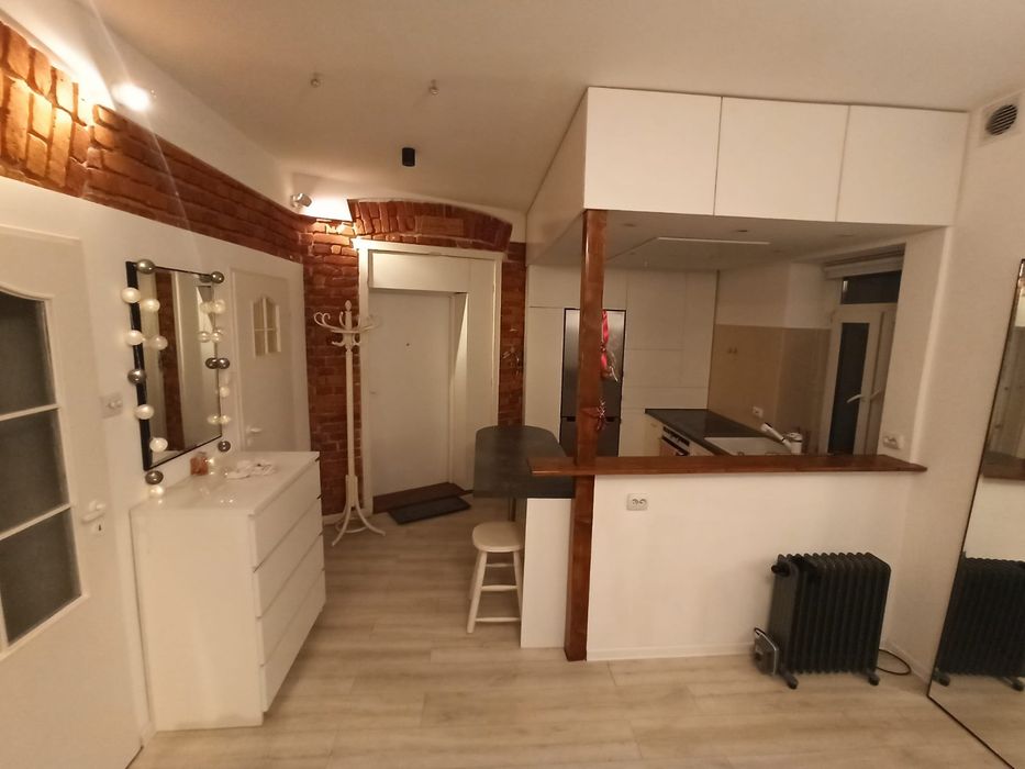 Bezpośrednio - mieszkanie 40m2 ul. Nowa, cegła, drewno, wyremontowane