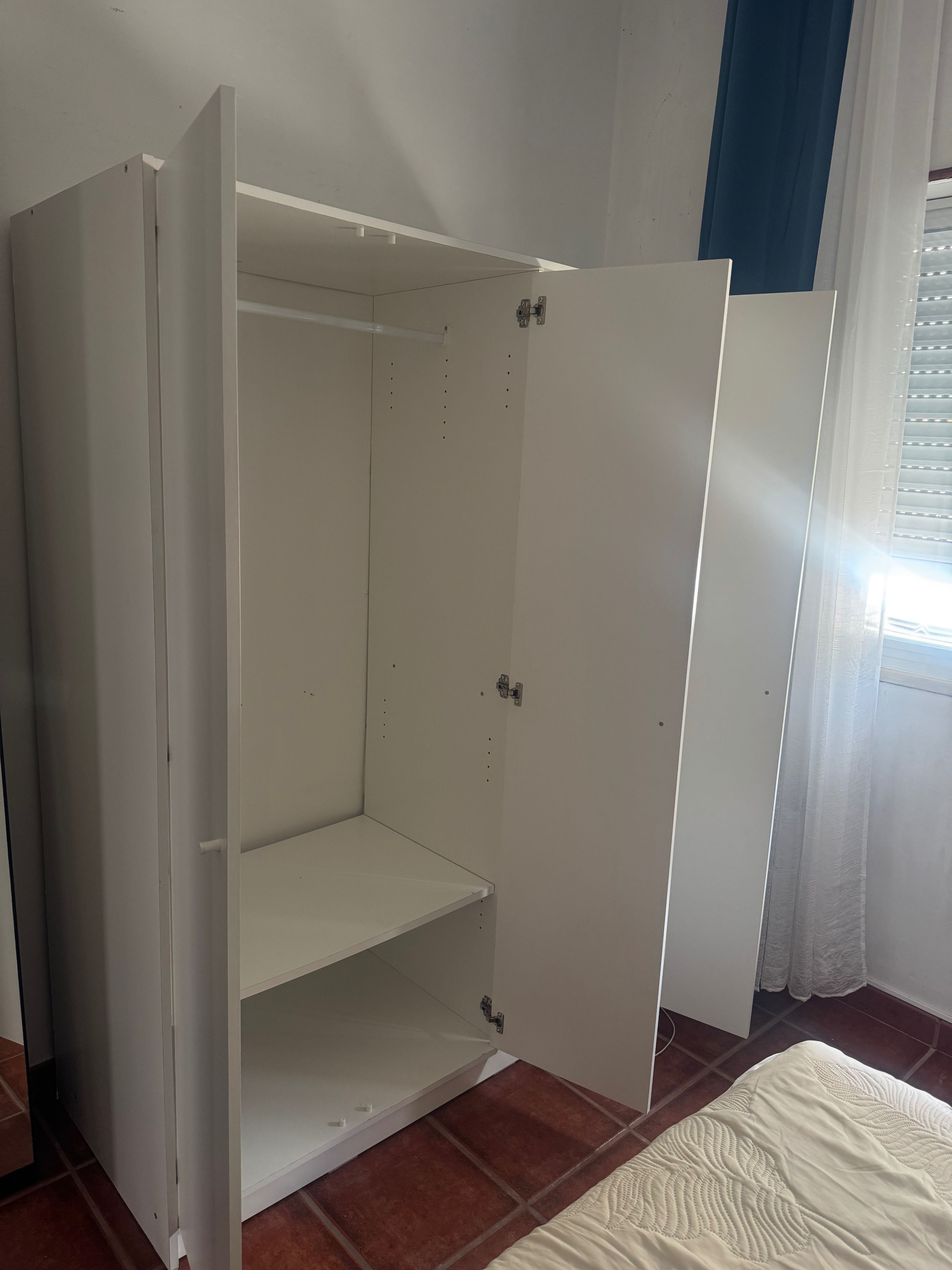 Roupeiro 3 portas IKEA