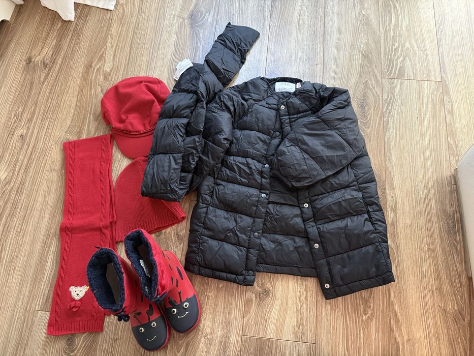 Zestaw ubrań dla dziewczynki 110 plaszczk jesienny szalik kalosze