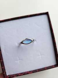 Кольцо серебряное с австрийским кристаллом