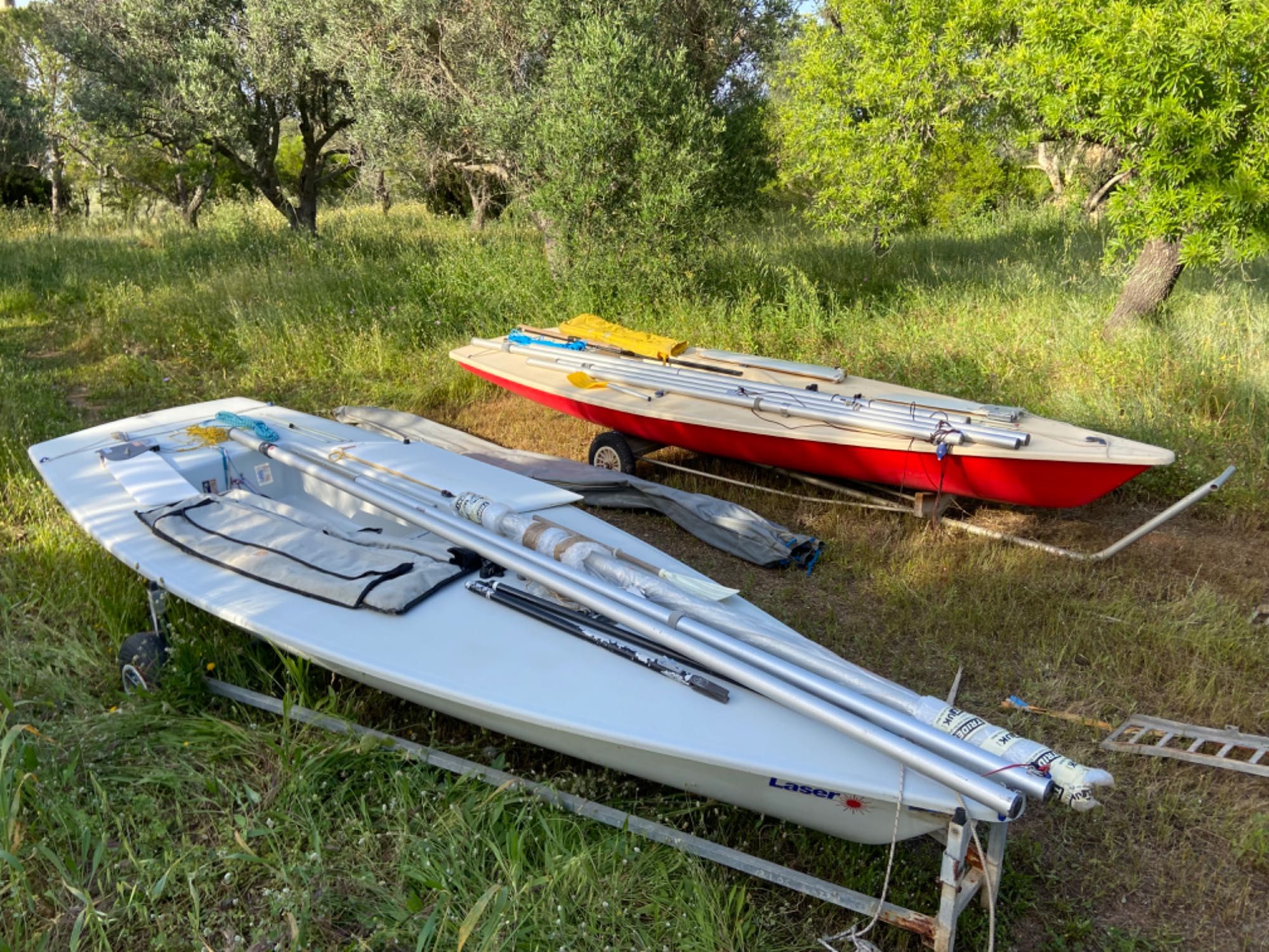 2 Barcos Vela Laser com Atrelado parra Carro