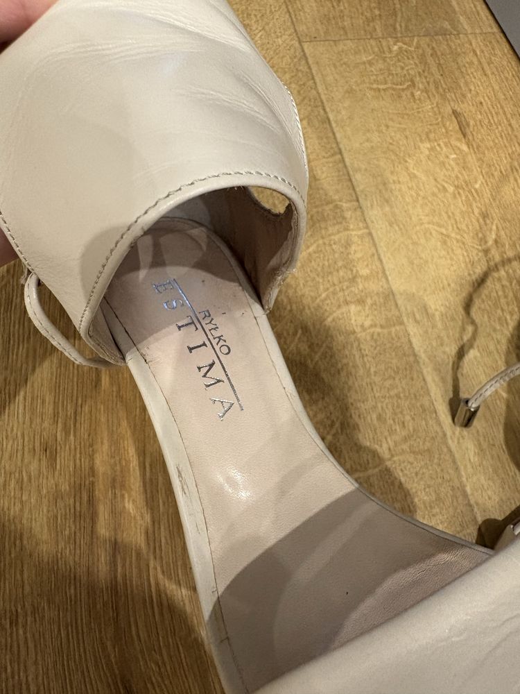 Skórzane beżowe buty szpilki Ryłko 36